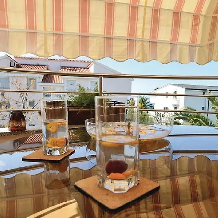 Sunny Apartment *