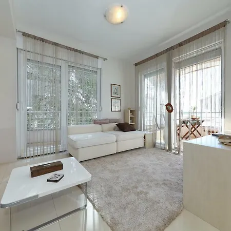 Apartment Sunny